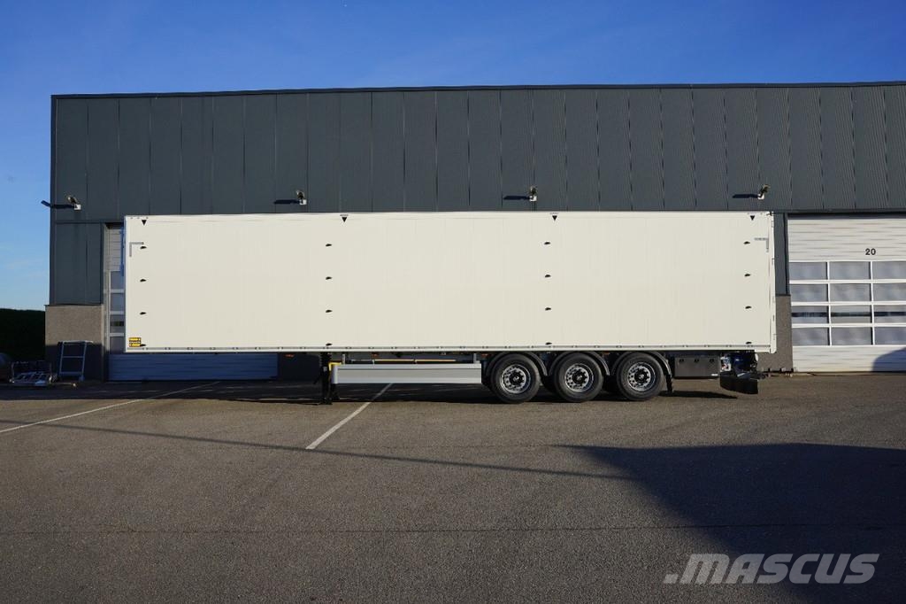 Kraker K-Force 92M3 - stock model Návesy s pohyblivou podlahou