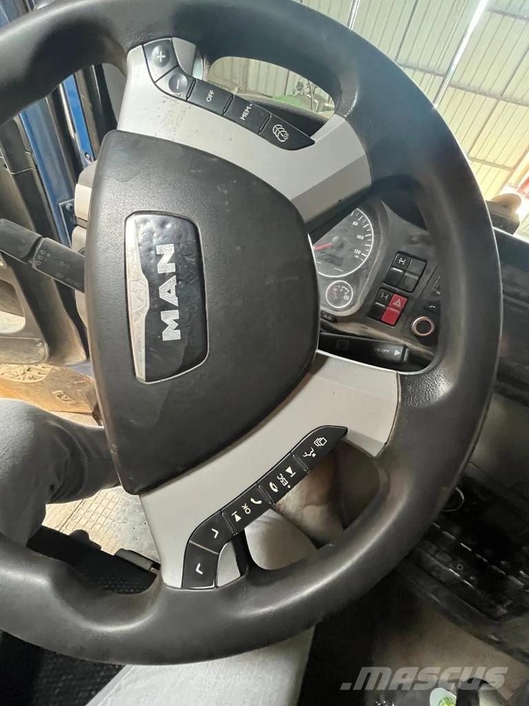 MAN TGS 33.440 TGS 33.440 6x4 met kraanbak HIAB 100 A Hook lift trucks