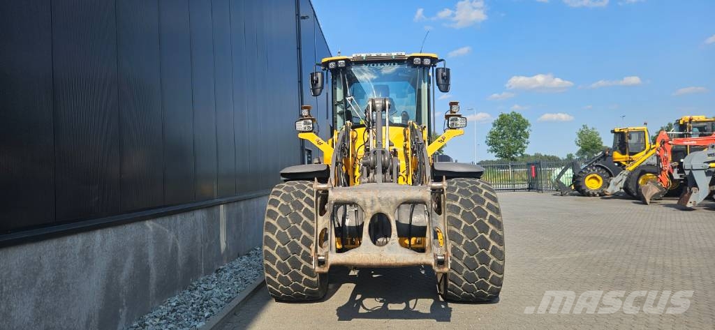 Volvo L 70 H لوادر بعجل