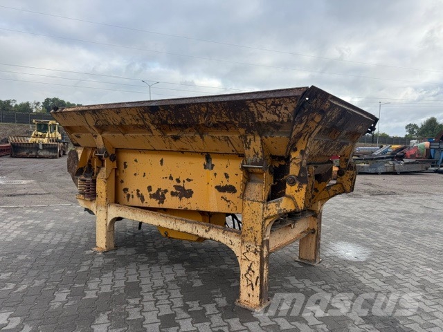 Parker RT 16 EXTEC kosz zasypowy wibracyjny 6220kg Mobile crushers