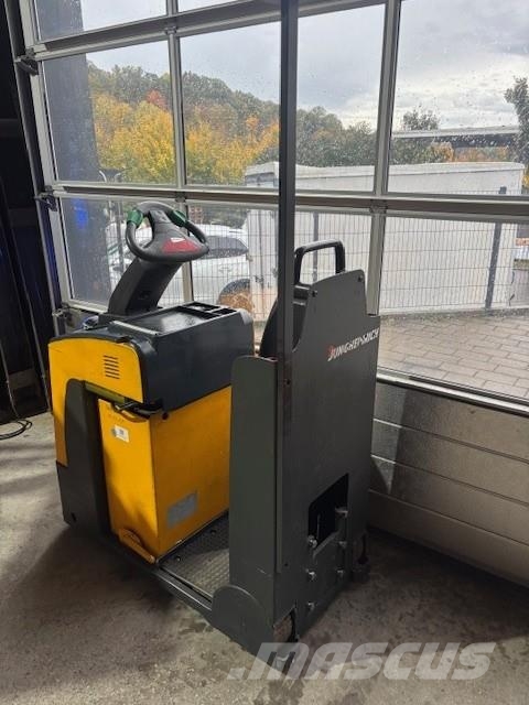 Jungheinrich EZS130 Electro trekker