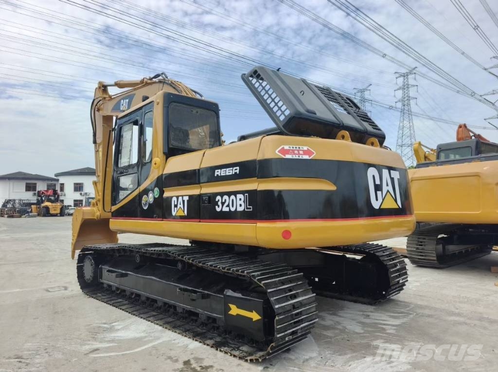 CAT 320 B L Paletli ekskavatörler