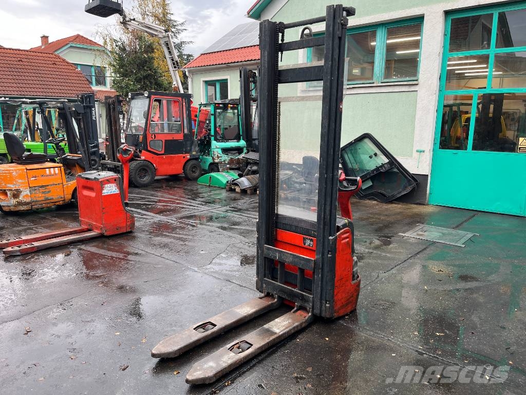 Linde L12 /379/ V-4229 Ηλεκτρικά παλετοφόρα με ιστό