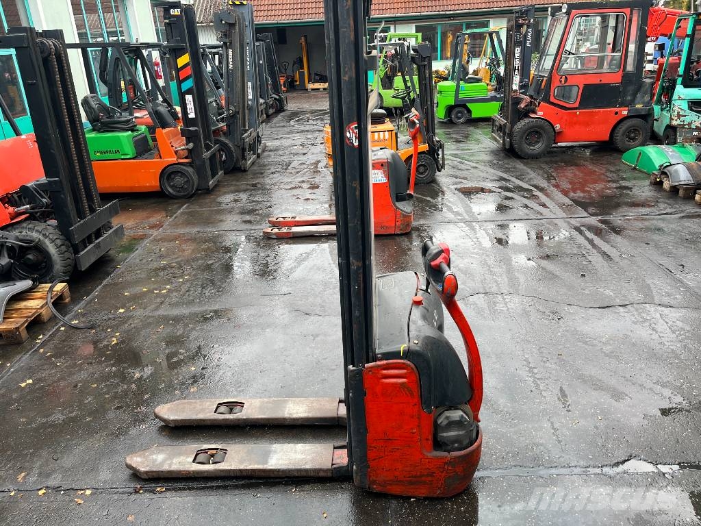 Linde L12 /379/ V-4229 OB Stand-in stackers