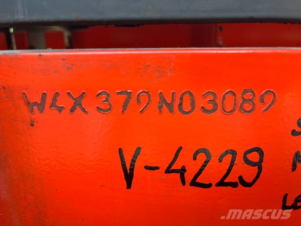 Linde L12 /379/ V-4229 OB Stand-in stackers