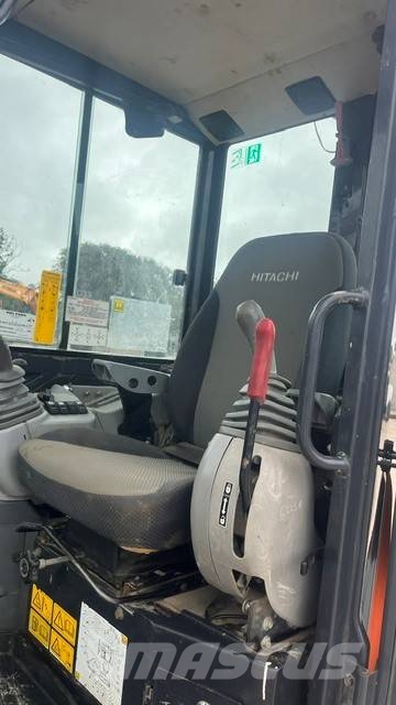 Hitachi ZXU 48 Gravemaskiner på larvebånd