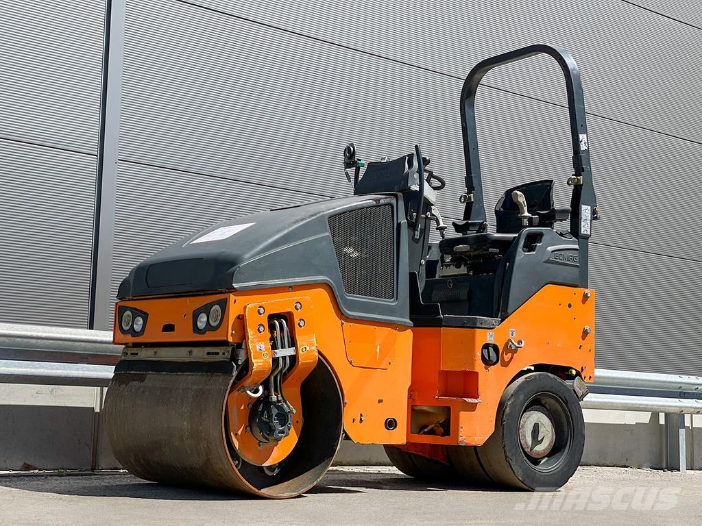 Bomag BW 100 AC-5 Kombinované válce