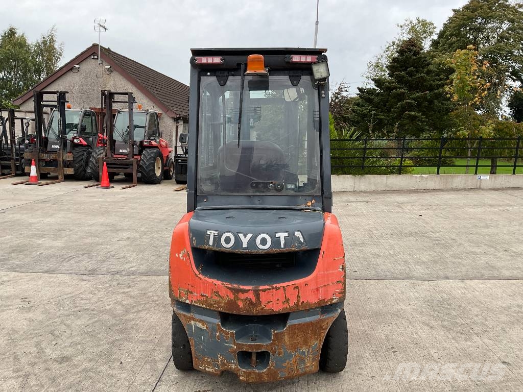 Toyota 8-FDF-25 Dizelski viljuškari