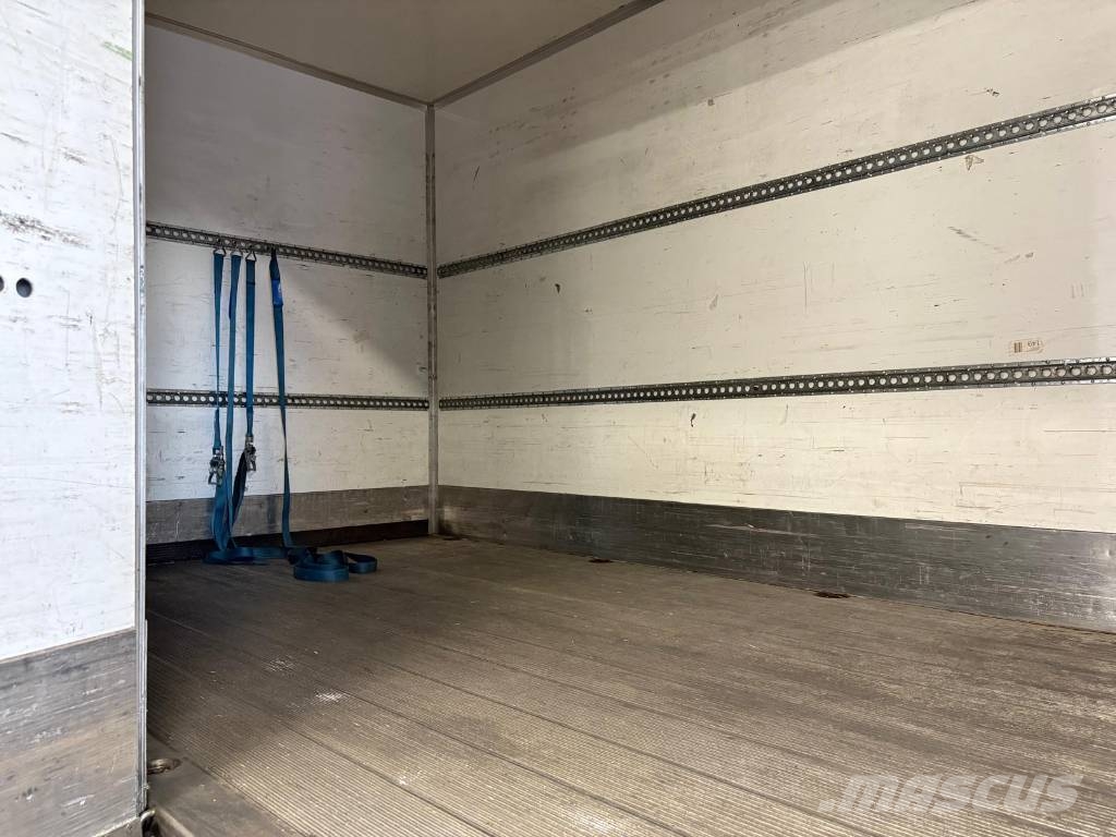 Mercedes-Benz Antos 1832 LL Camiones caja cerrada