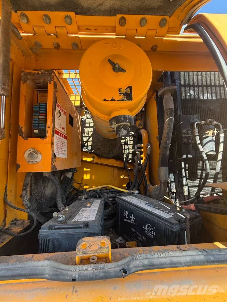 Hyundai 210W-5 Shanghai largest supplier Колесни екскаватори