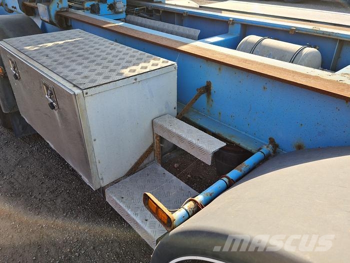 Hammar 195D SIDELOADER 4 AXLE 2E TRAILER CONNECTION 36 TO Sideloader semi-trailers