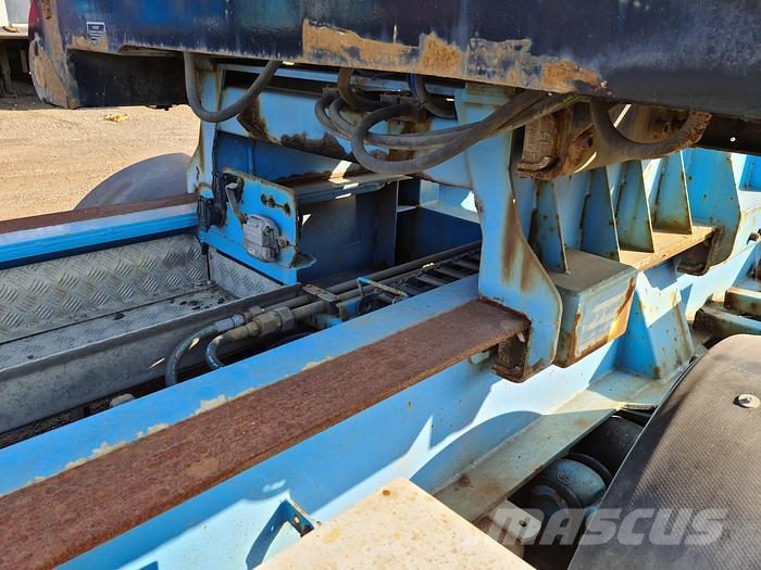 Hammar 195D SIDELOADER 4 AXLE 2E TRAILER CONNECTION 36 TO Sideloader semi-trailers
