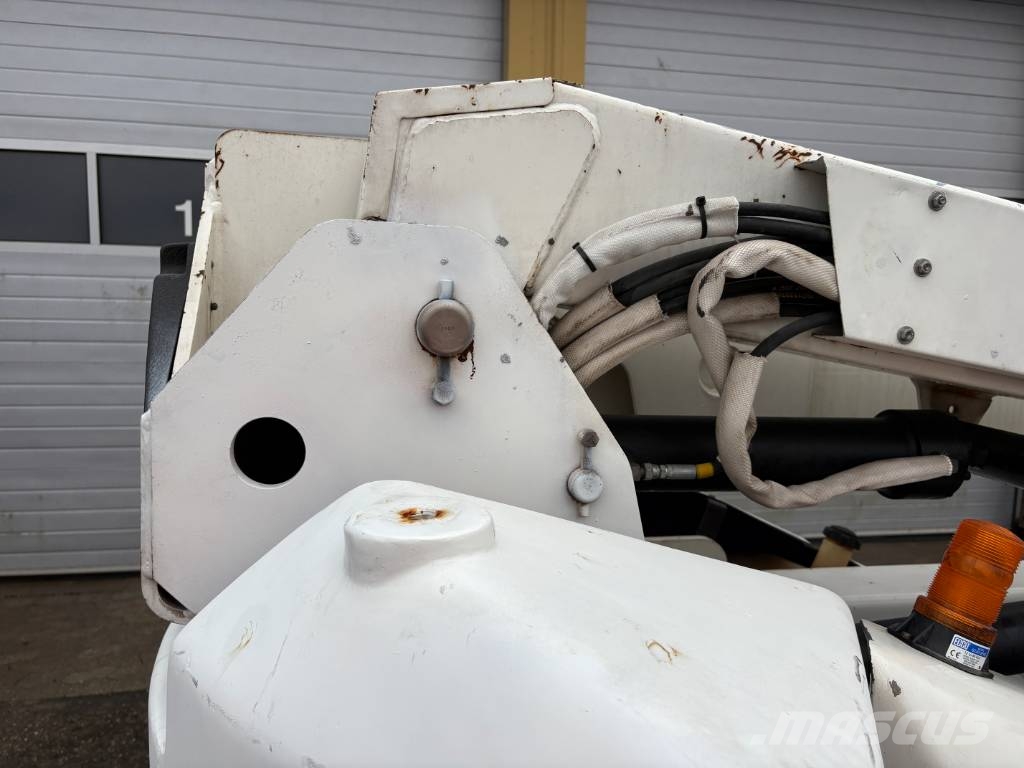 JLG M 450 AJ Knikarmhoogwerkers