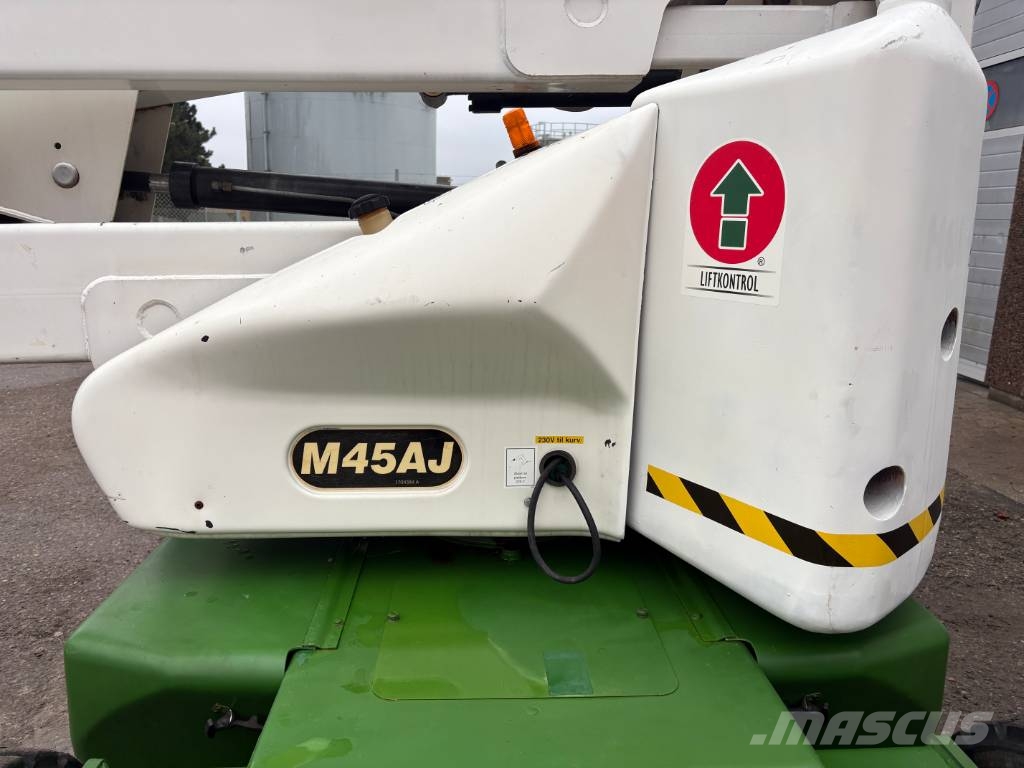 JLG M 450 AJ Knikarmhoogwerkers
