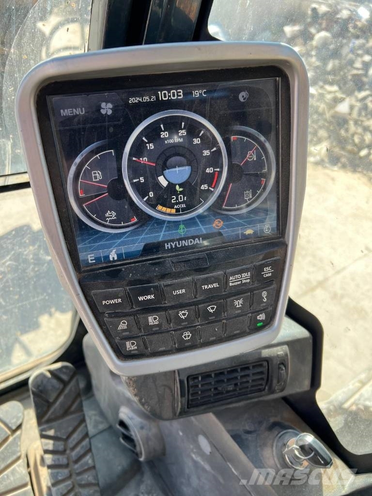 Hyundai HX 140 HRC Roomikekskavaatorid
