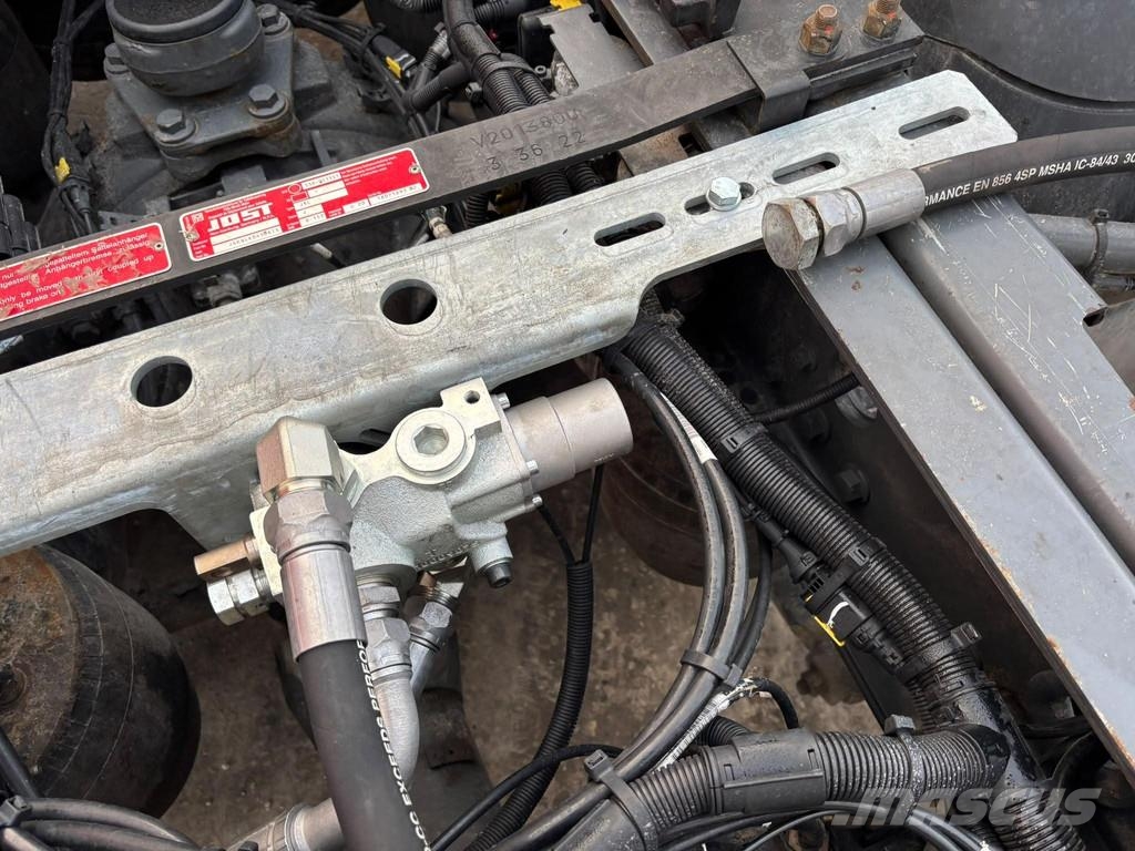DAF XG 530 6x2 HYDRAULICS / DOUBLE BOGIE Vilcēji