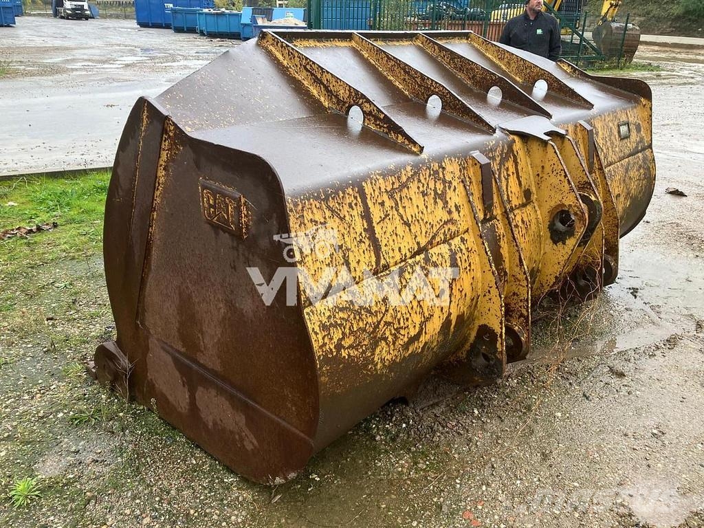 CAT 962H Schaufeln