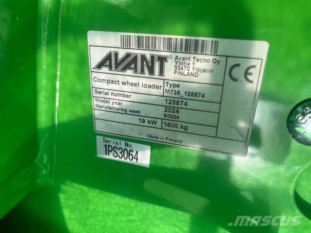 Avant 735 / Uudenveroinen! لوادر صغيرة
