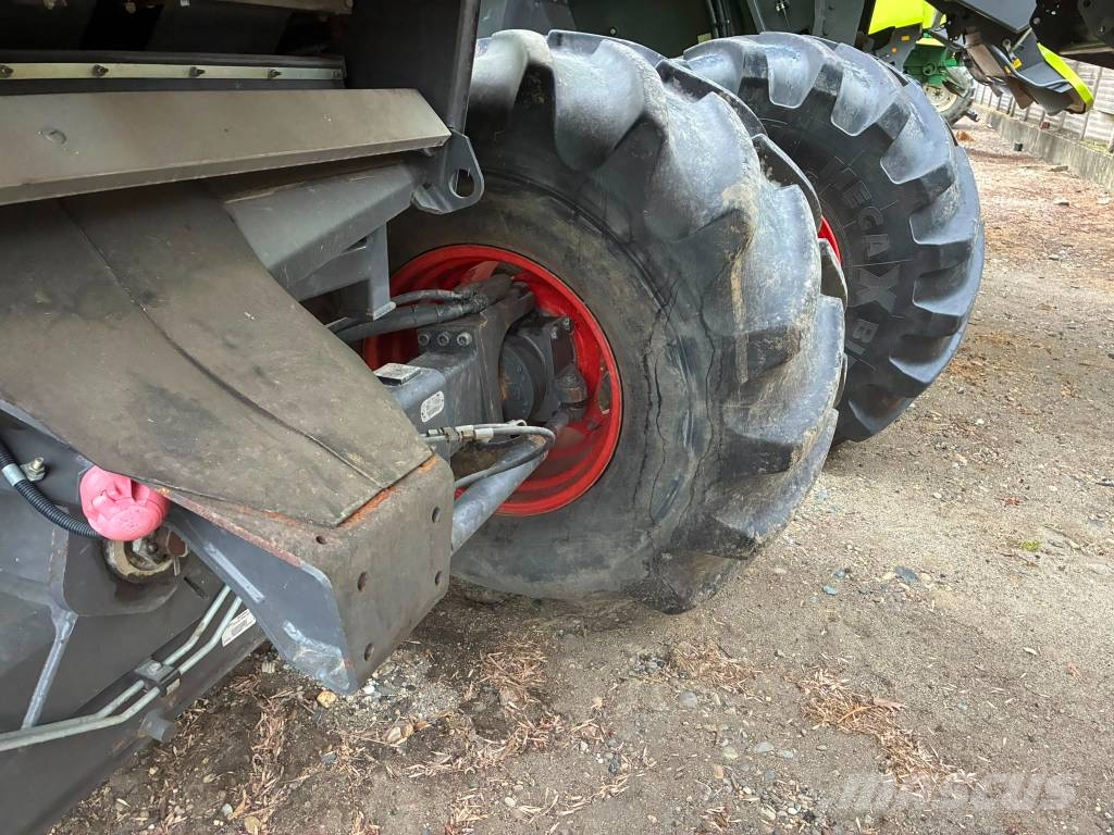 CLAAS LEXION 570 TT RISO Sklízecí mlátičky