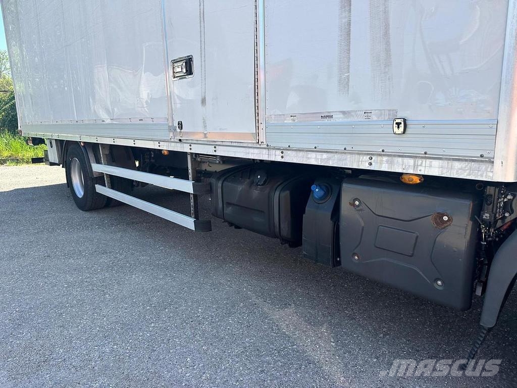 Renault D180.280 Camiones con caja de remolque