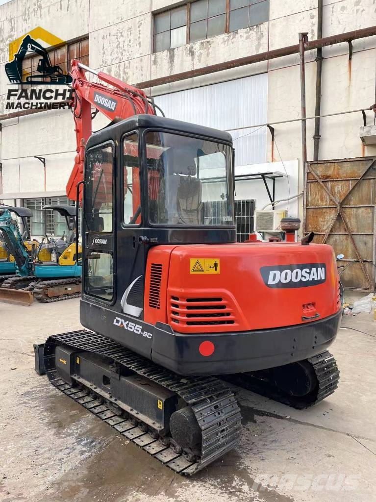 Doosan DX 55 Excavadoras sobre orugas