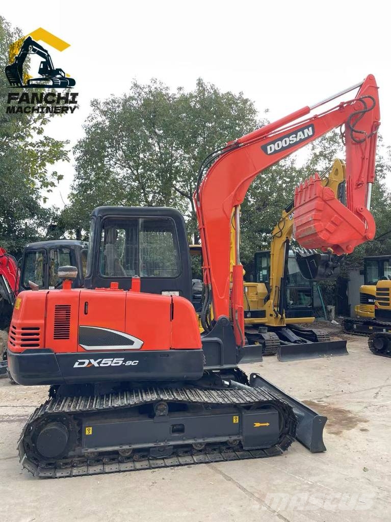 Doosan DX 55 Excavadoras sobre orugas