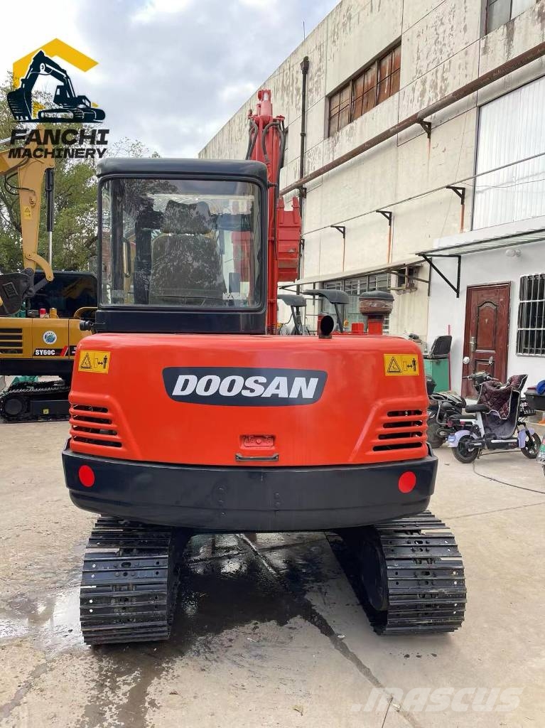 Doosan DX 55 Excavadoras sobre orugas
