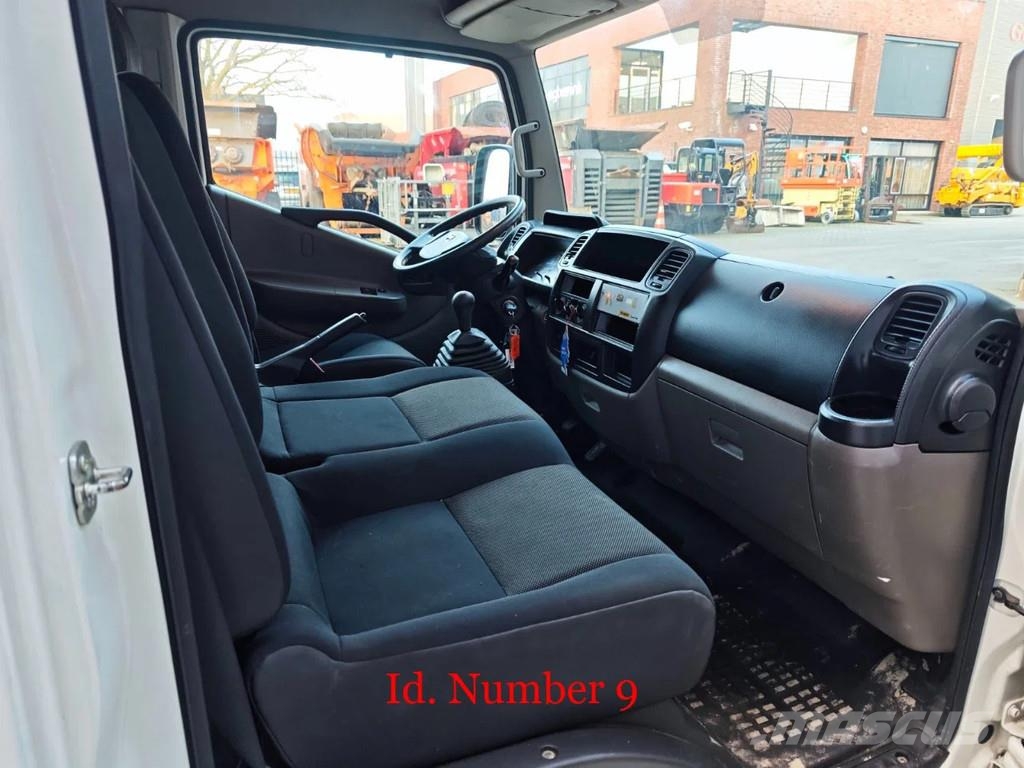 Nissan Cabstar 35.13 NT400 Palfinger P200 AXE Auto hoogwerkers