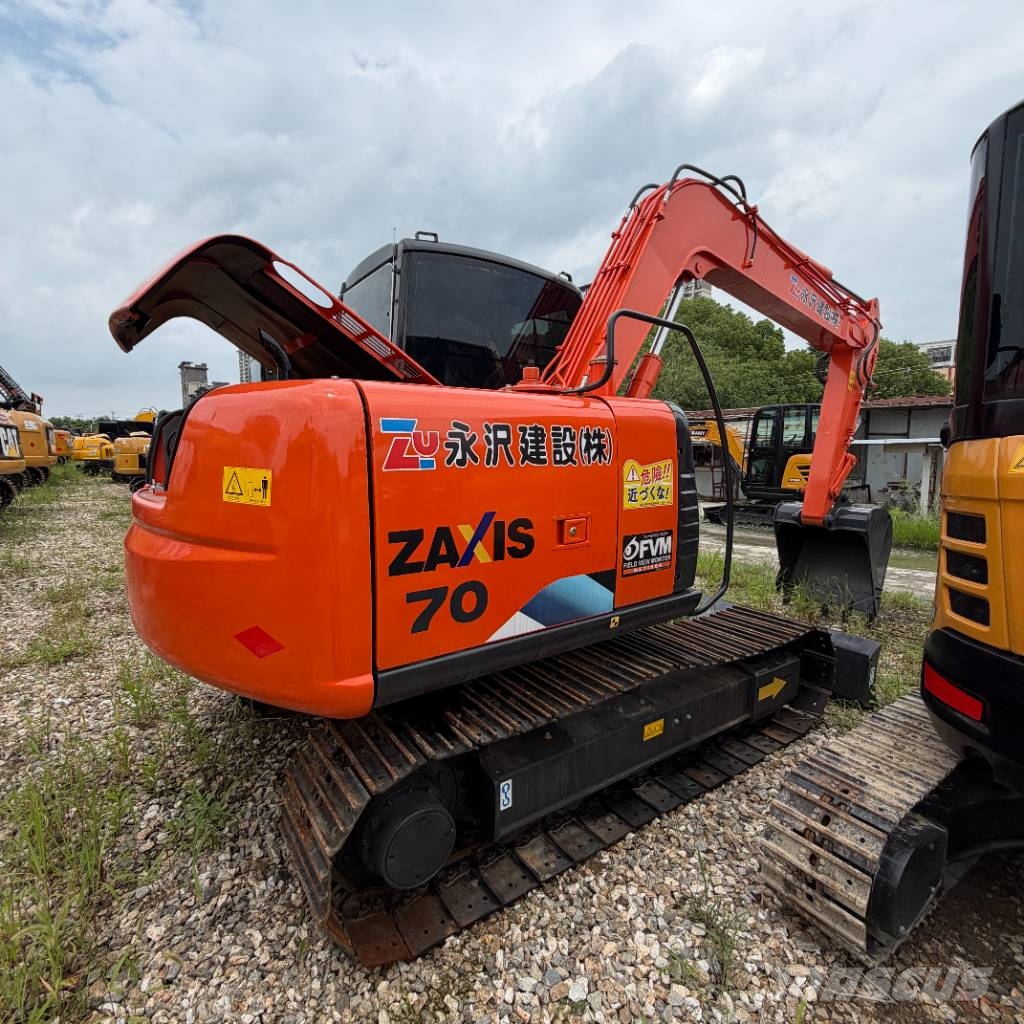 Hitachi ZX 70 حفارات زحافة