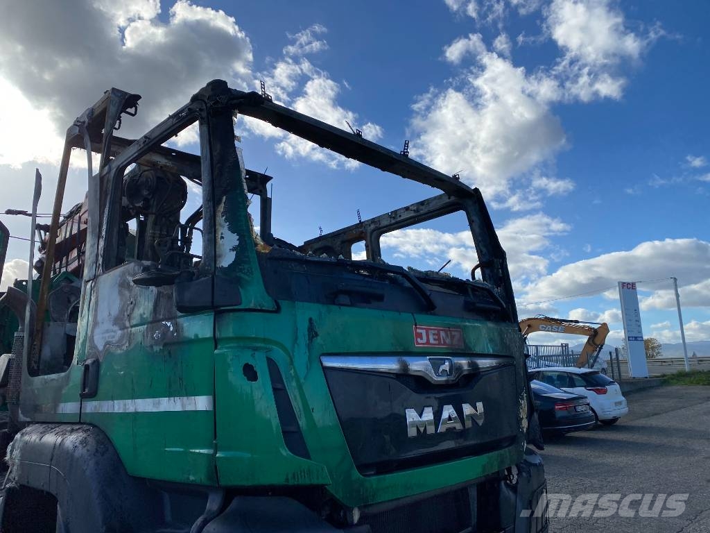 MAN TGS 26-500 6x6/JENZ HEM 583R endommagé Drobilice drva / čiperi