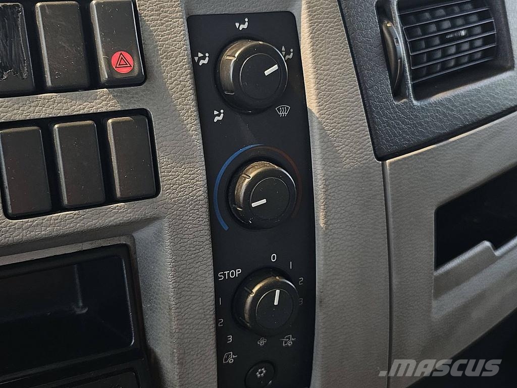 Volvo FL 240.12 AIRCO 6 CYL. MANUAL شاحنات ذات هيكل صندوقي