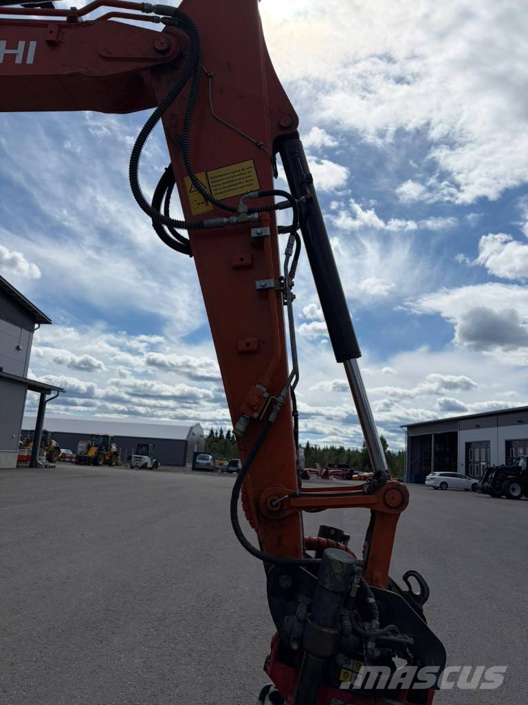 Hitachi ZX 85 US-6 Midi bageri 7t – 12t