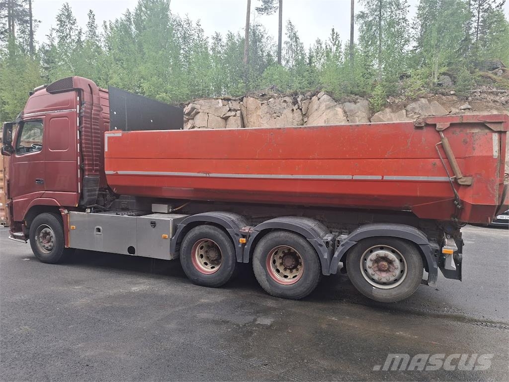 Volvo FH16 700 8x4 شاحنات قلابة