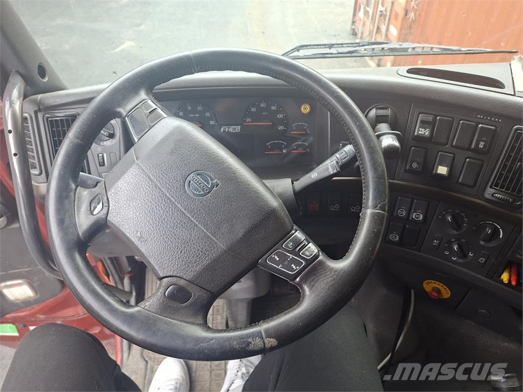 Volvo FH16 700 8x4 شاحنات قلابة