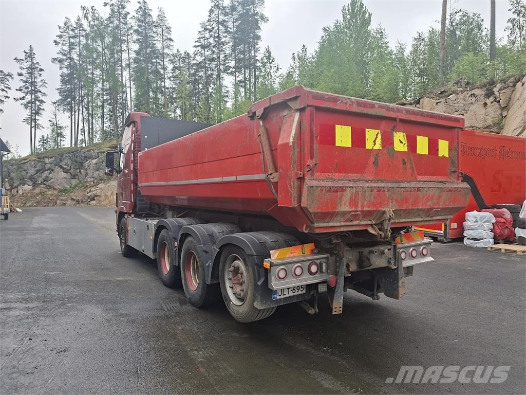 Volvo FH16 700 8x4 شاحنات قلابة