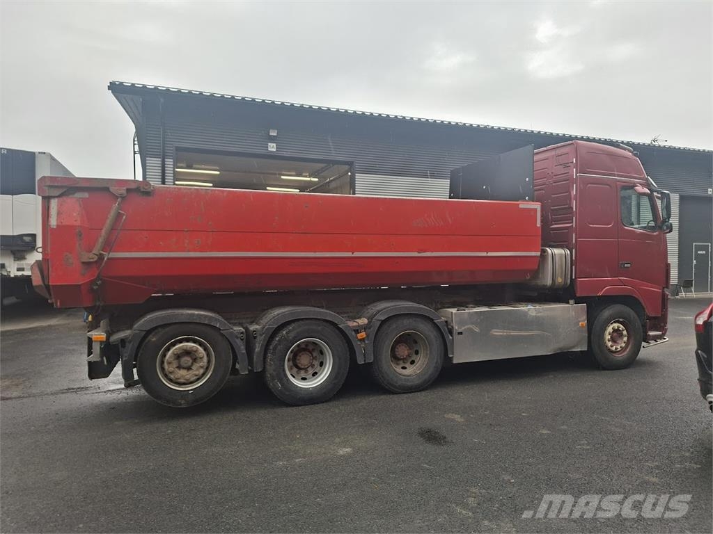 Volvo FH16 700 8x4 شاحنات قلابة