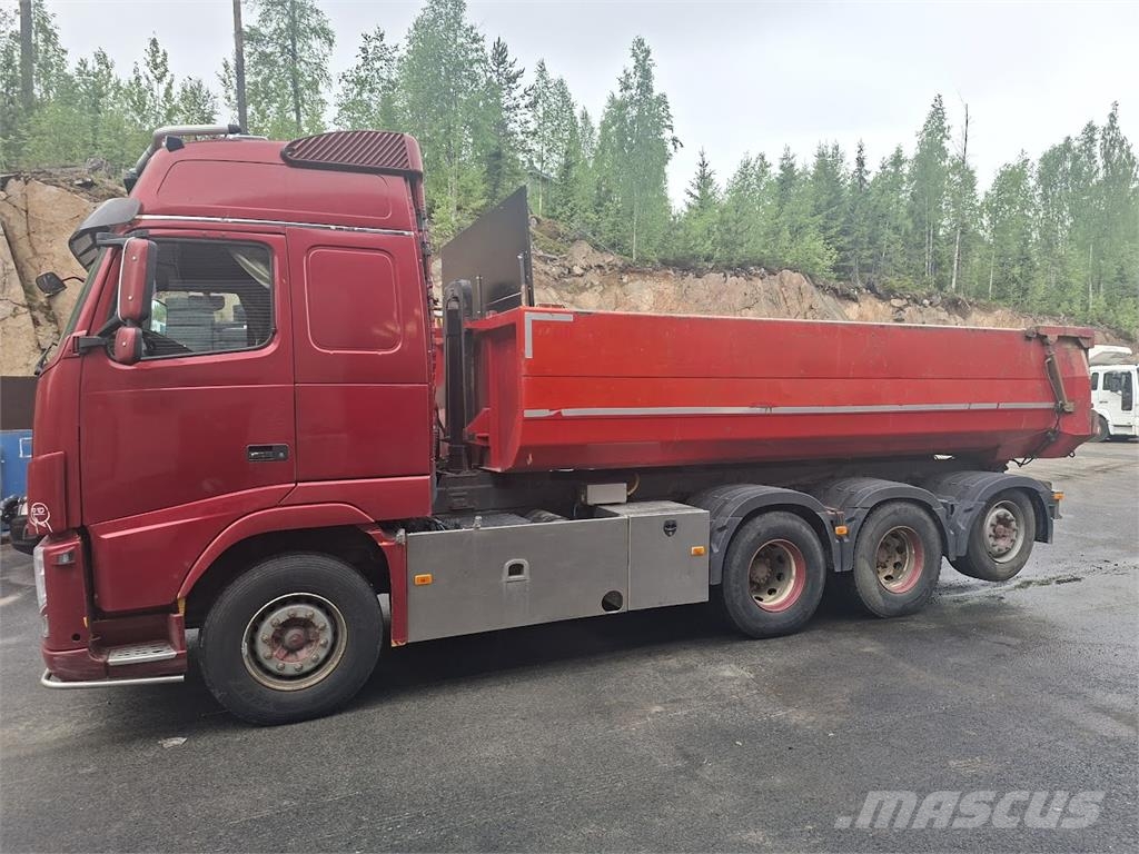 Volvo FH16 700 8x4 شاحنات قلابة