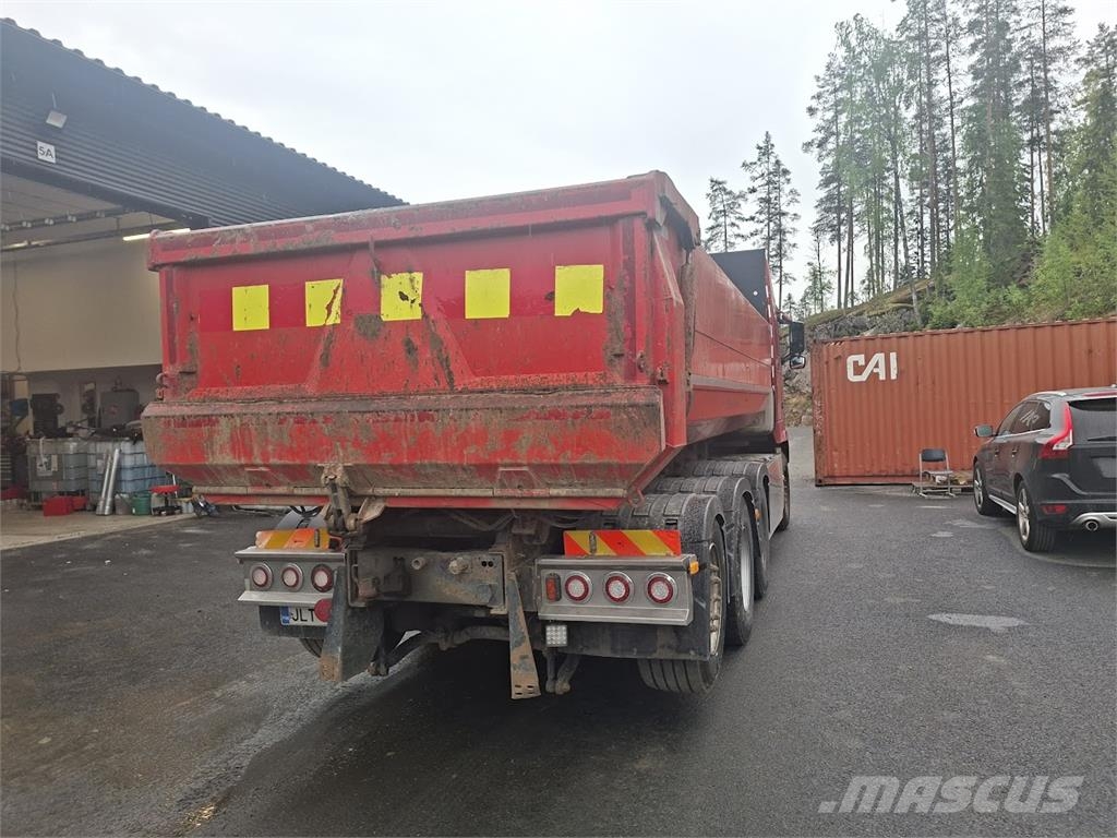 Volvo FH16 700 8x4 شاحنات قلابة