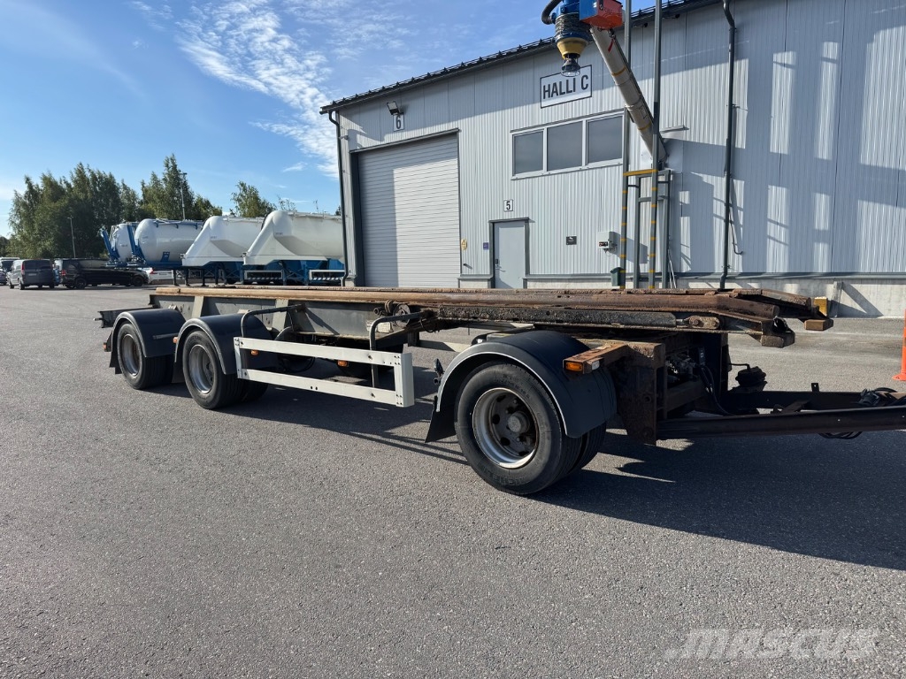 AM VKP-1+2-30 Vaihtolava perävaunu Remorque à bras
