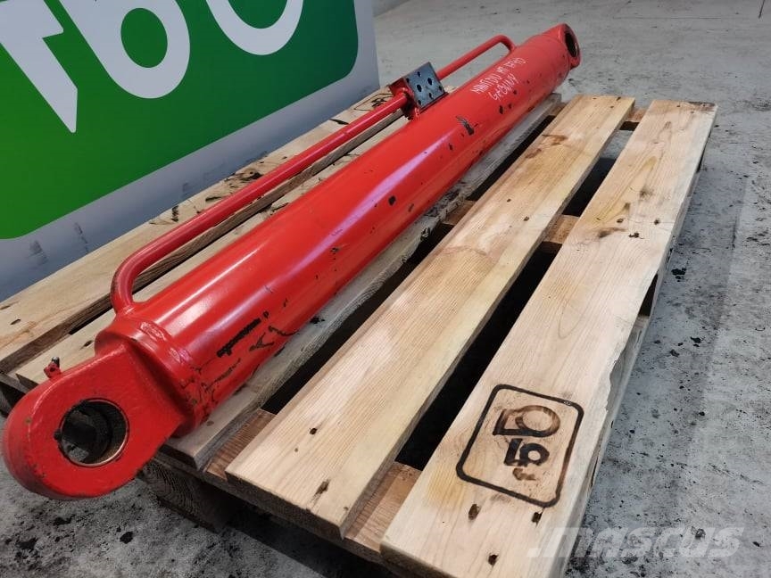 Manitou MT 1740 arm cylinder Výložníky a lyžice