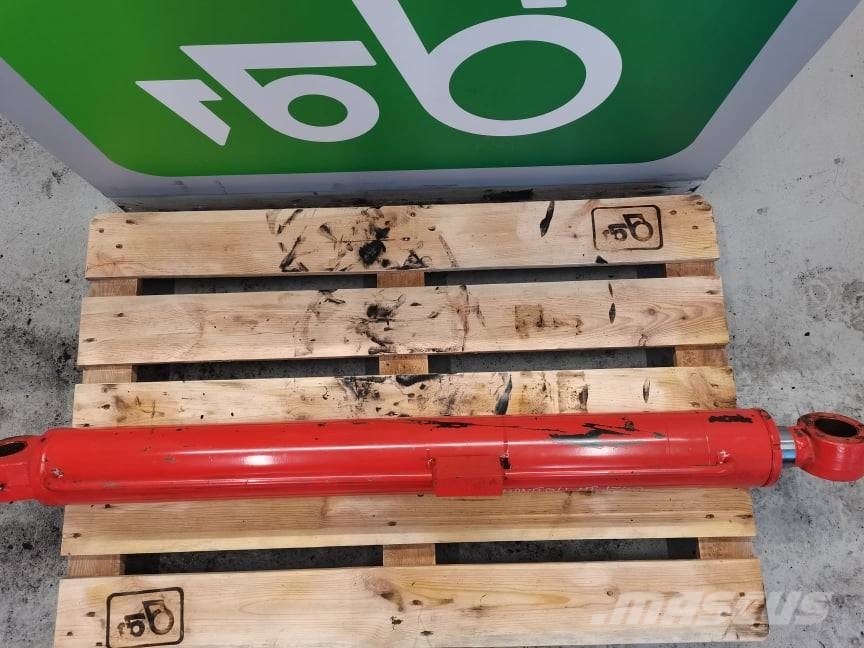 Manitou MT 1740 arm cylinder Výložníky a lyžice