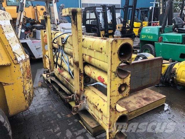 Auramo P1000 BALE CLAMP Sonstige Baumaschinen