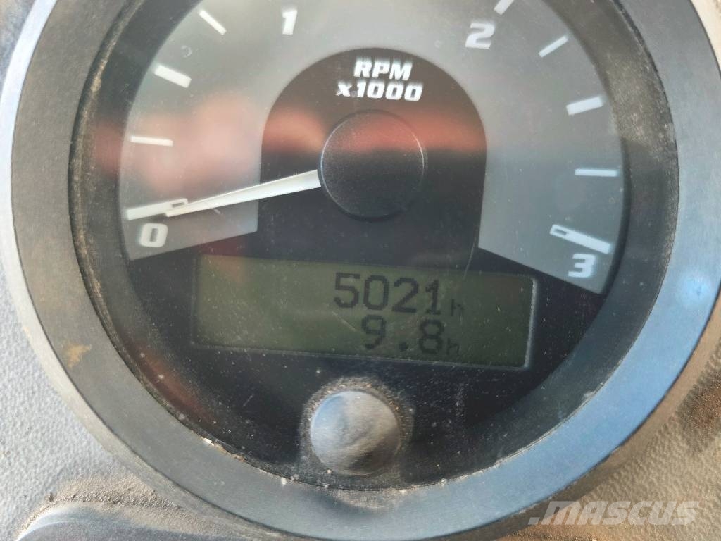  Mista Stalowa Wola RD 130 معدات السفلتة