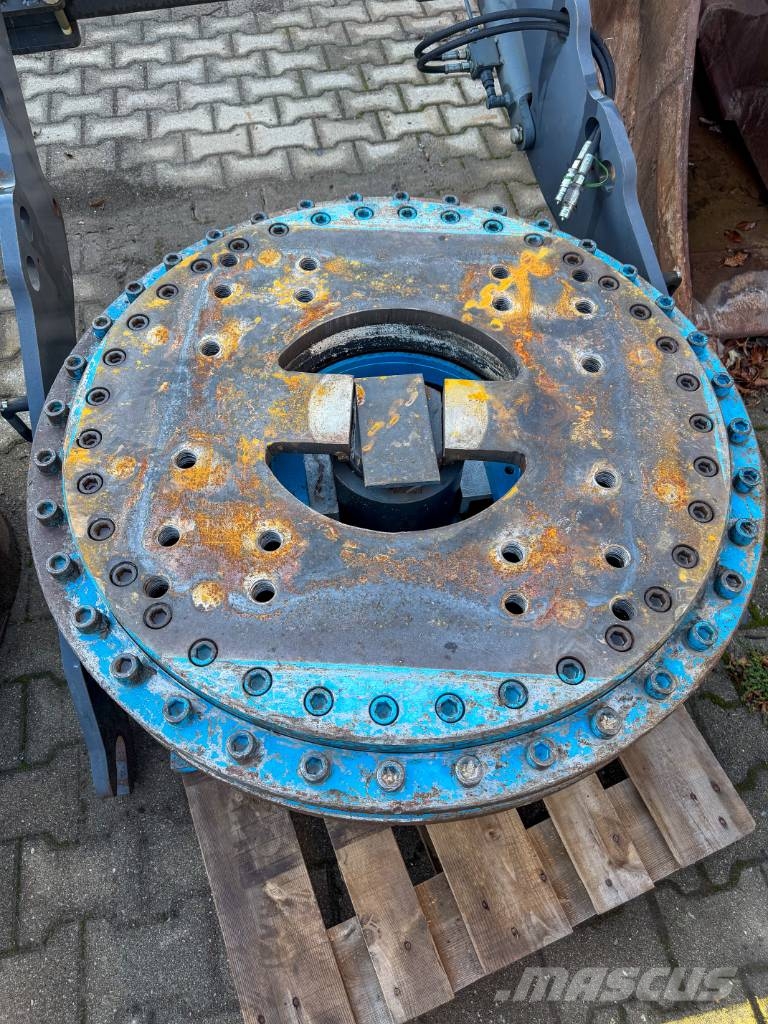 Atlas Copco CP3300 R mit Drehwerk Žirklės
