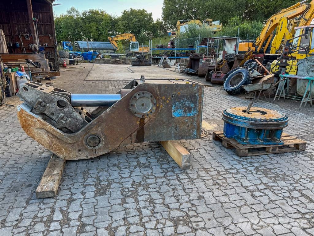 Atlas Copco CP3300 R mit Drehwerk Žirklės