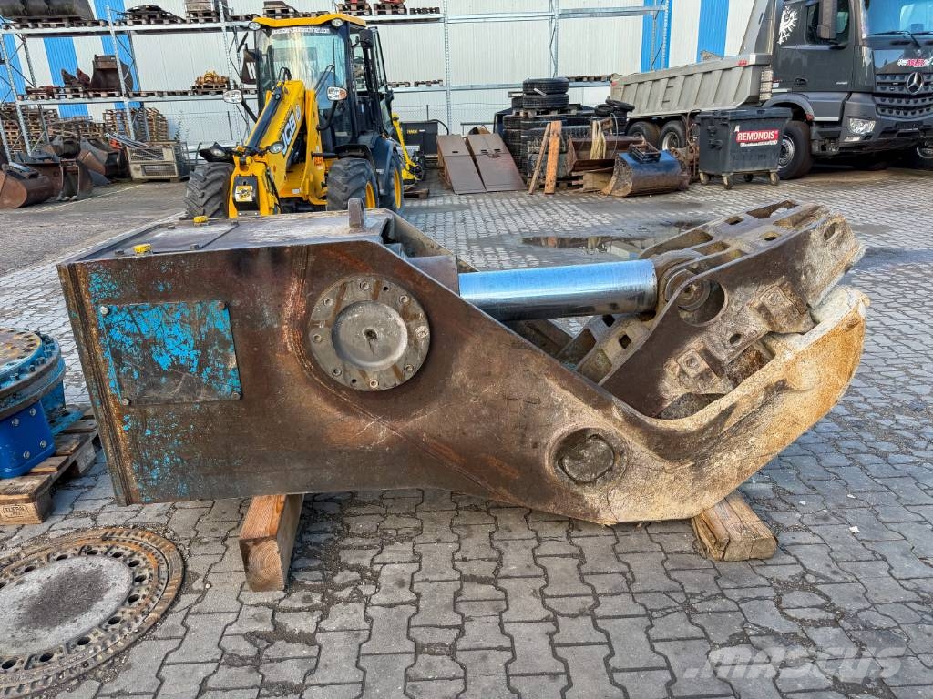 Atlas Copco CP3300 R mit Drehwerk Žirklės