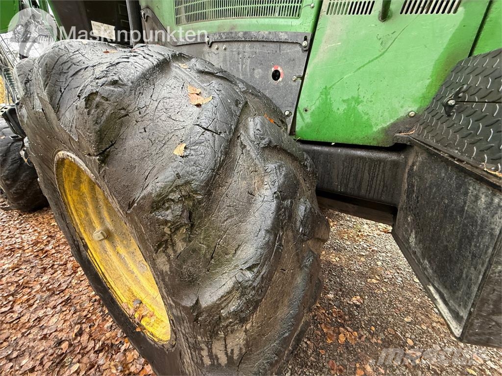 John Deere 1270G Abatteuse
