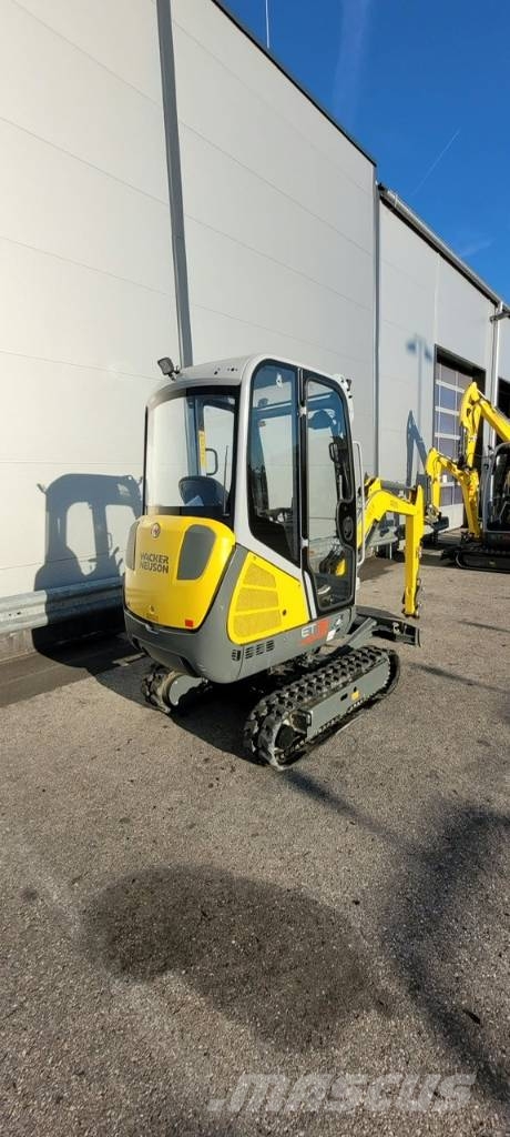 Wacker Neuson ET 18 حفارات زحافة