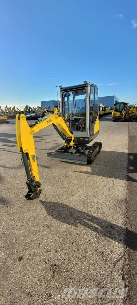 Wacker Neuson ET 18 حفارات زحافة