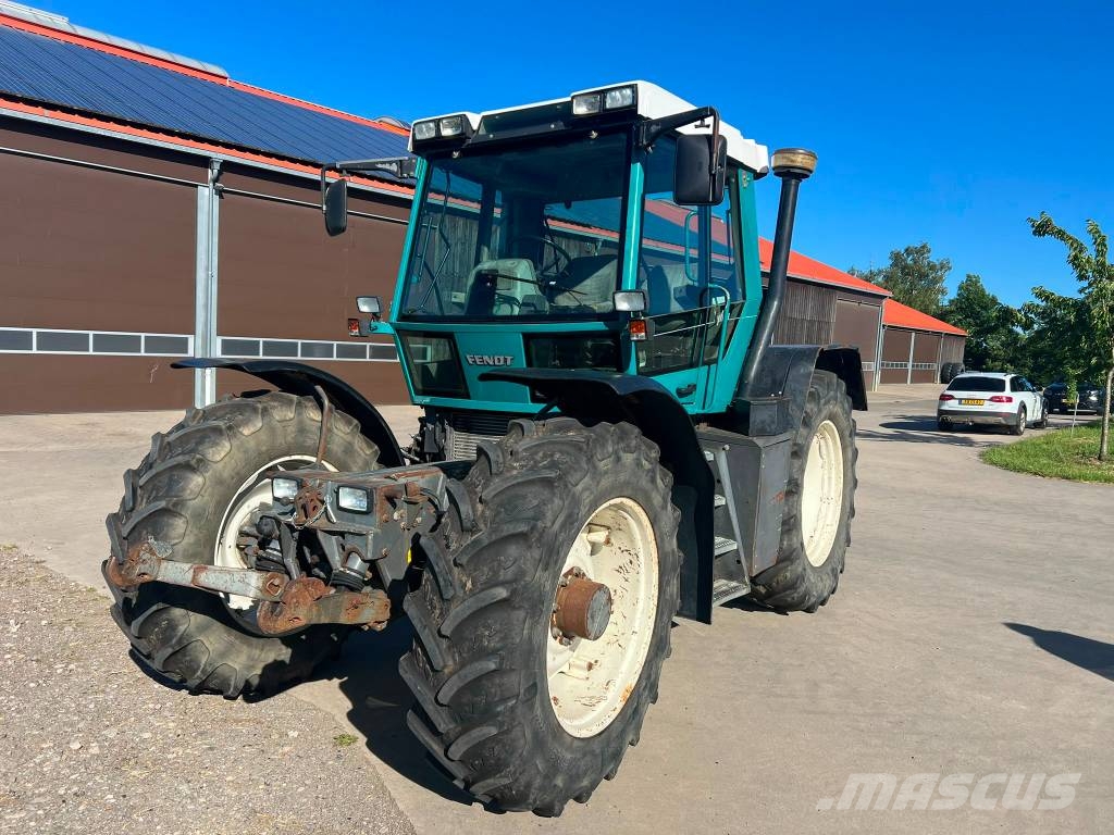 Fendt Xylon 522 الجرارات